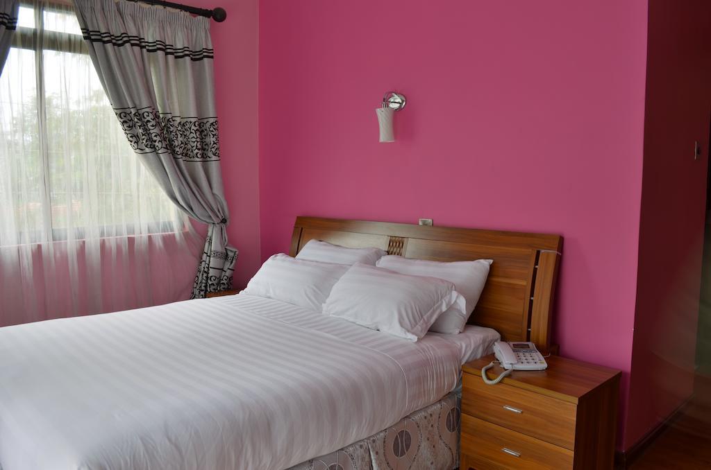 Fahari Palace Serviced Apartments Nairobi Quarto foto